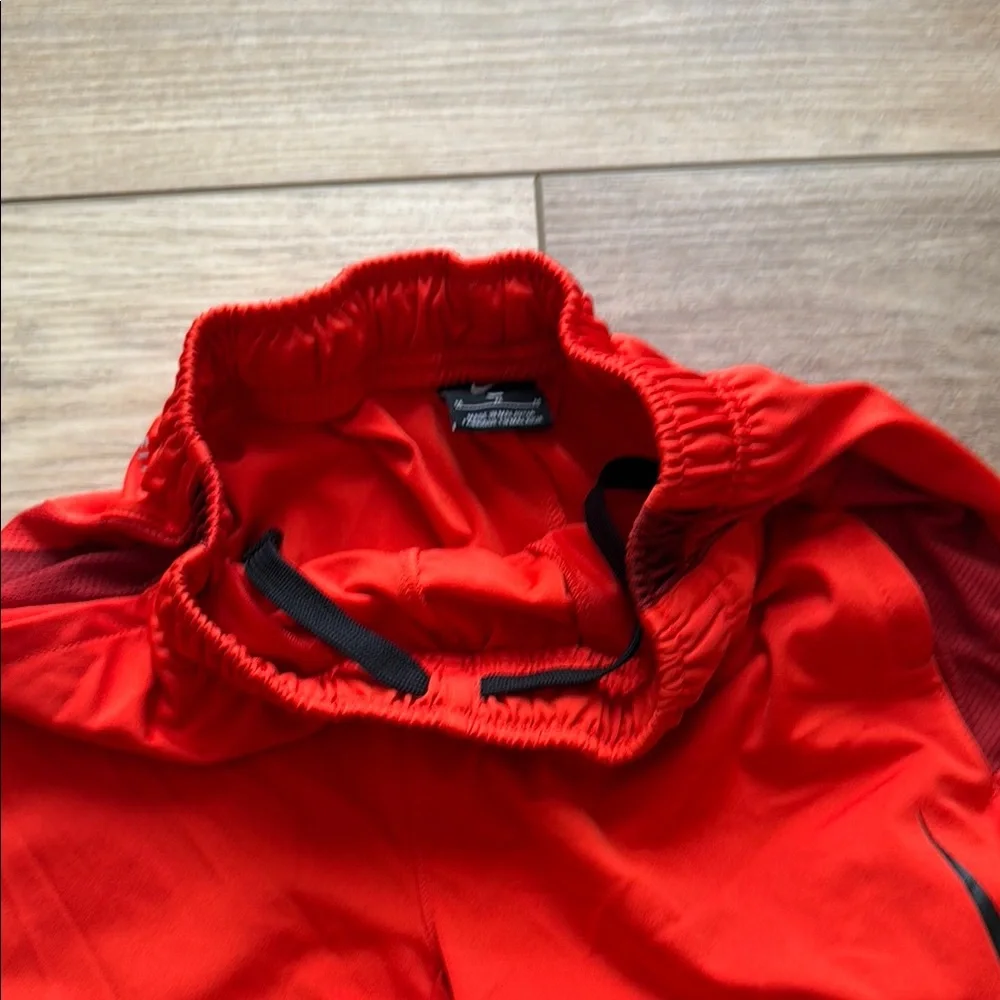 Nike Dri Fit Performance Shorts - Picture 3 of 5